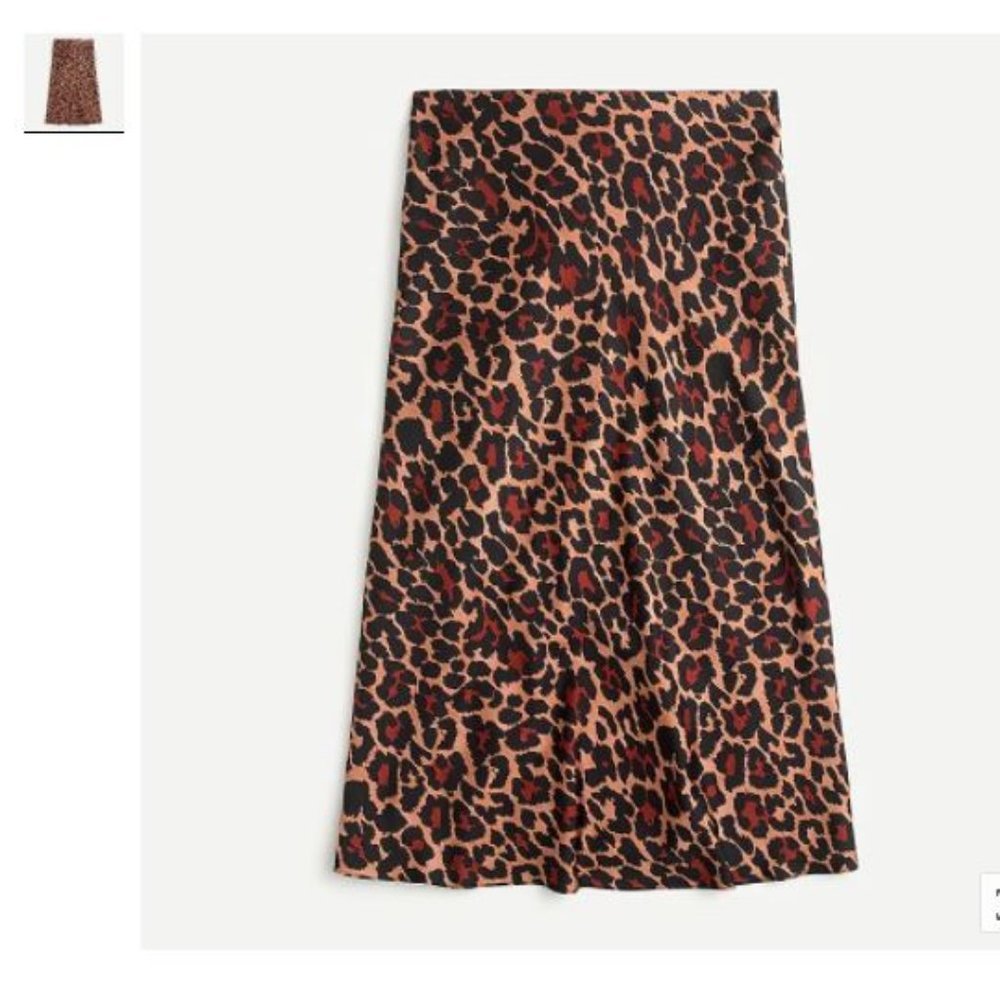 Pull-on slip skirt in leopard
